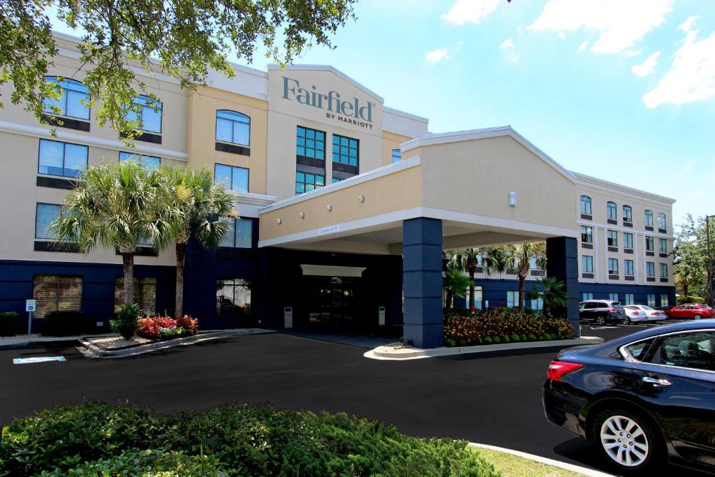 Fairfield Inn & Suites by Marriott Charleston Airport/Convention Center Main image 1